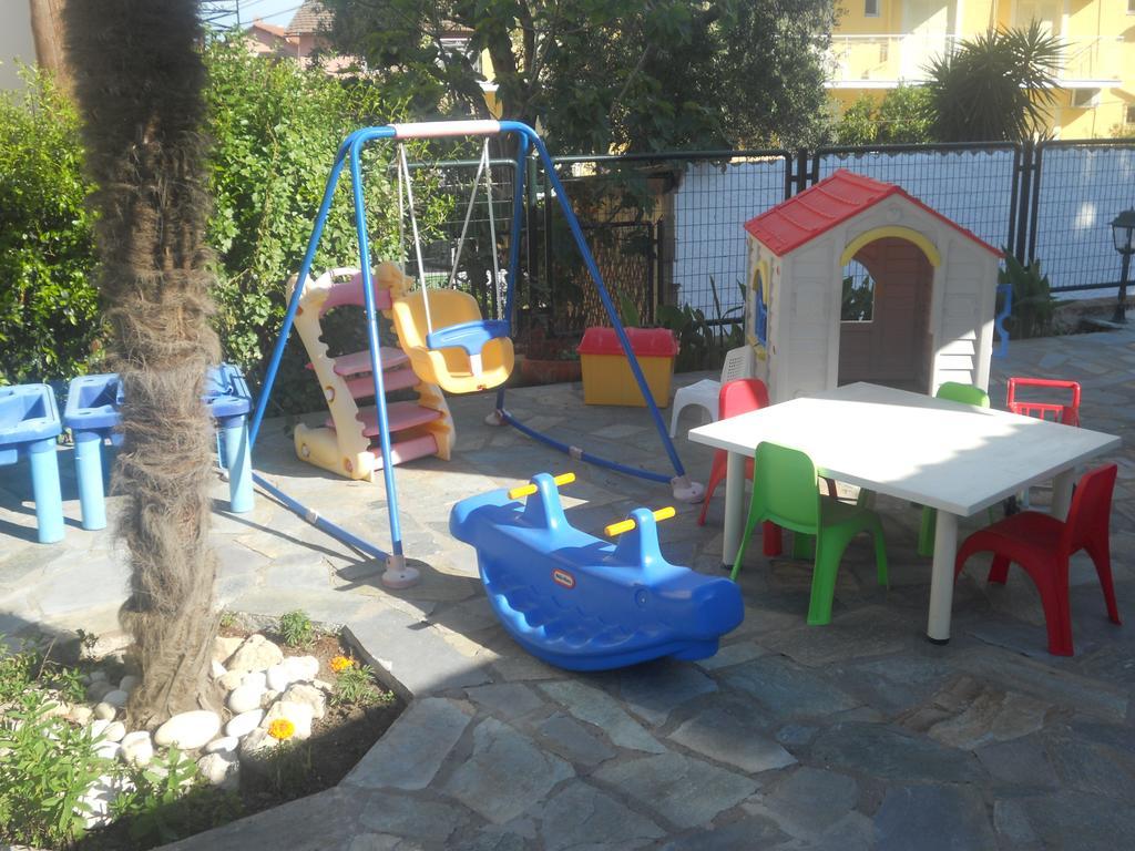 Elli Marina Studios And Apartments 바니체스 외부 사진